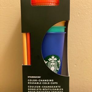 Starbucks color-changing cups